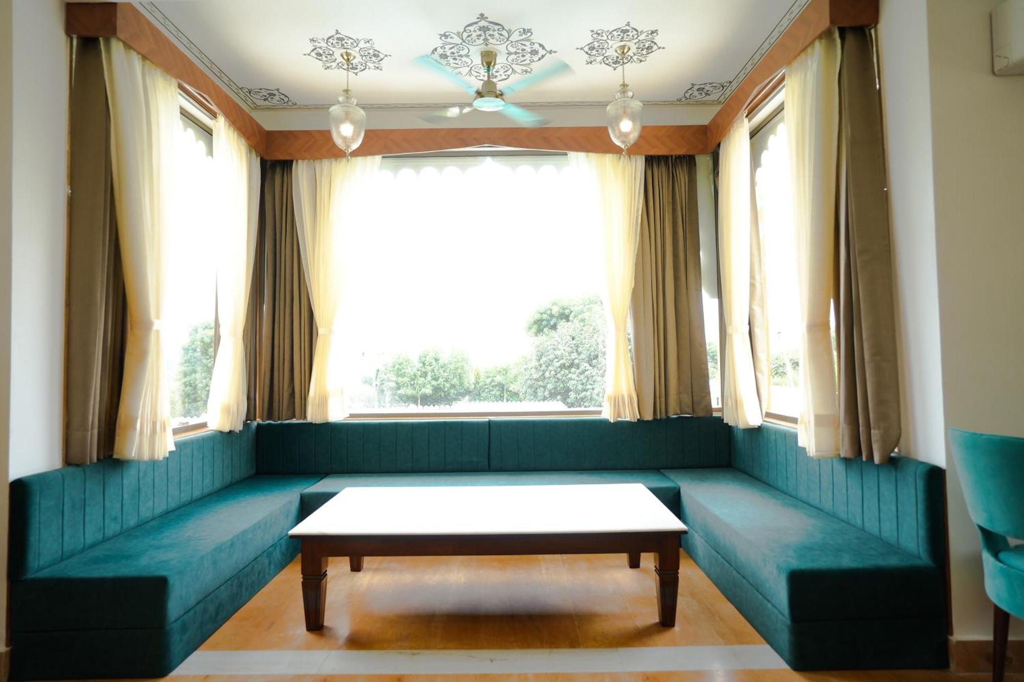 Maangarh Resorts ウダイプル エクステリア 写真