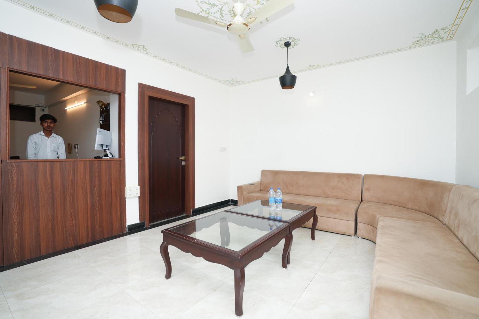 Maangarh Resorts ウダイプル エクステリア 写真