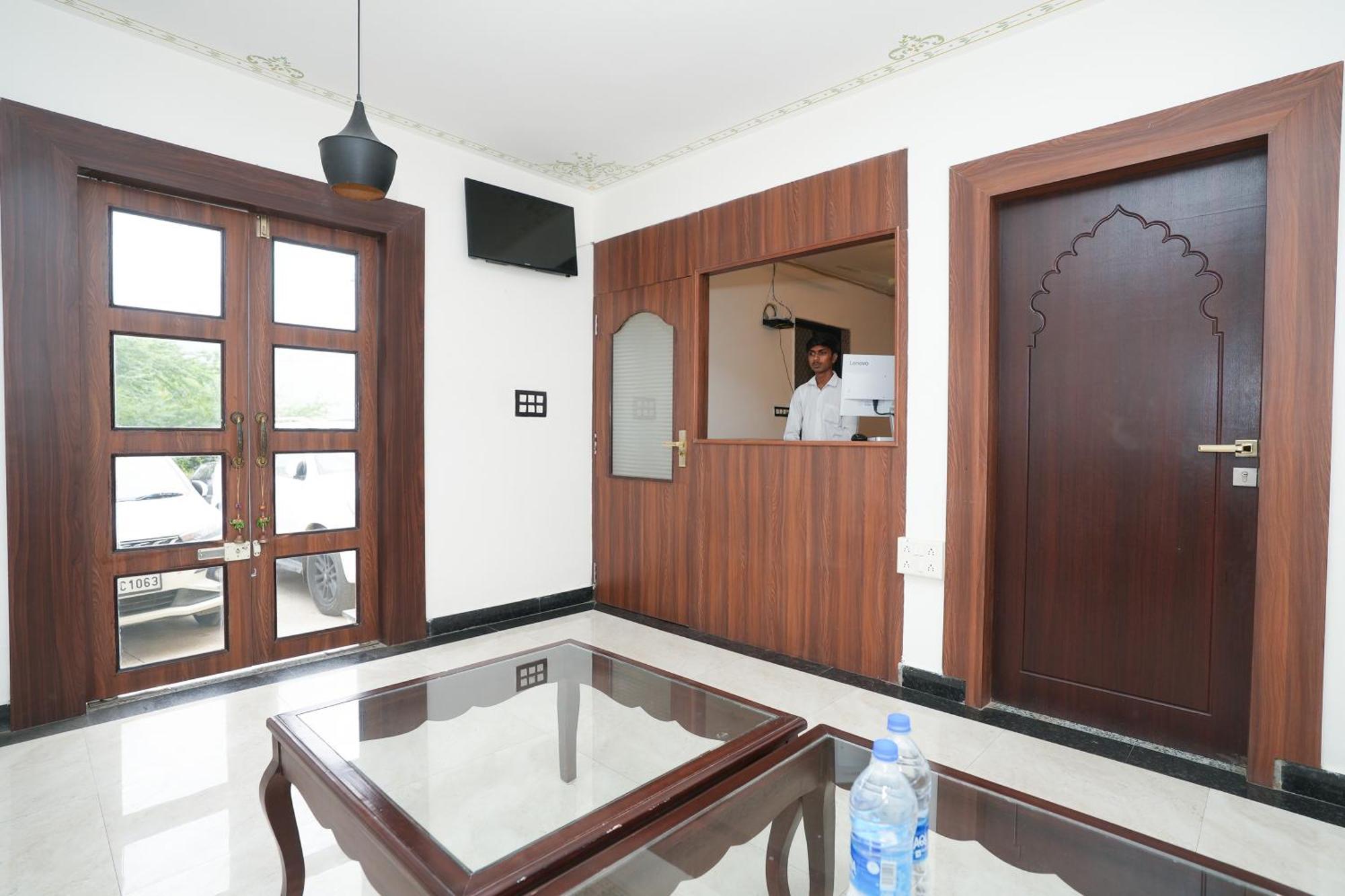 Maangarh Resorts ウダイプル エクステリア 写真